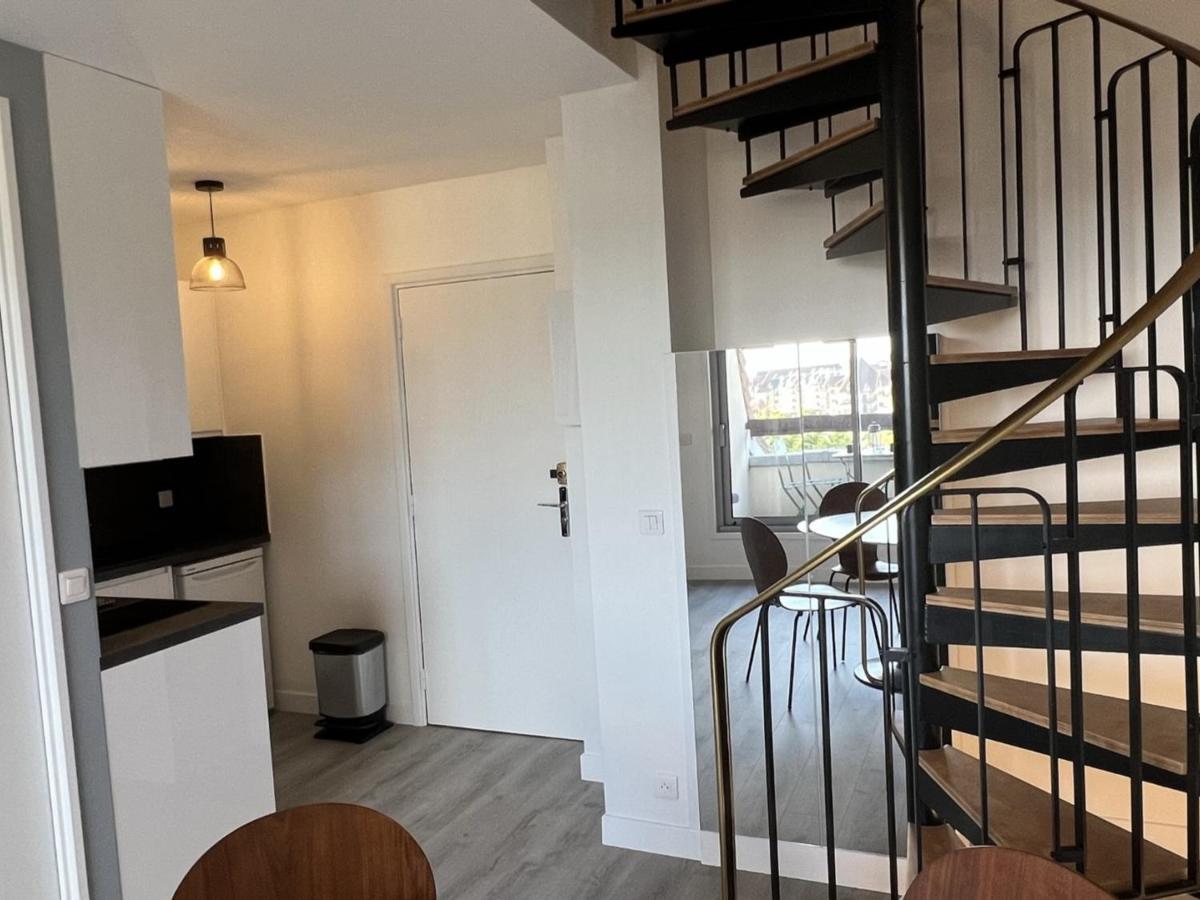 Cabourg : Duplex Renove 2 Pieces, Acces Direct Plage, Fibre, Parking, Cuisine Equipee, 4 Pers. - Fr-1-487-351 Екстер'єр фото