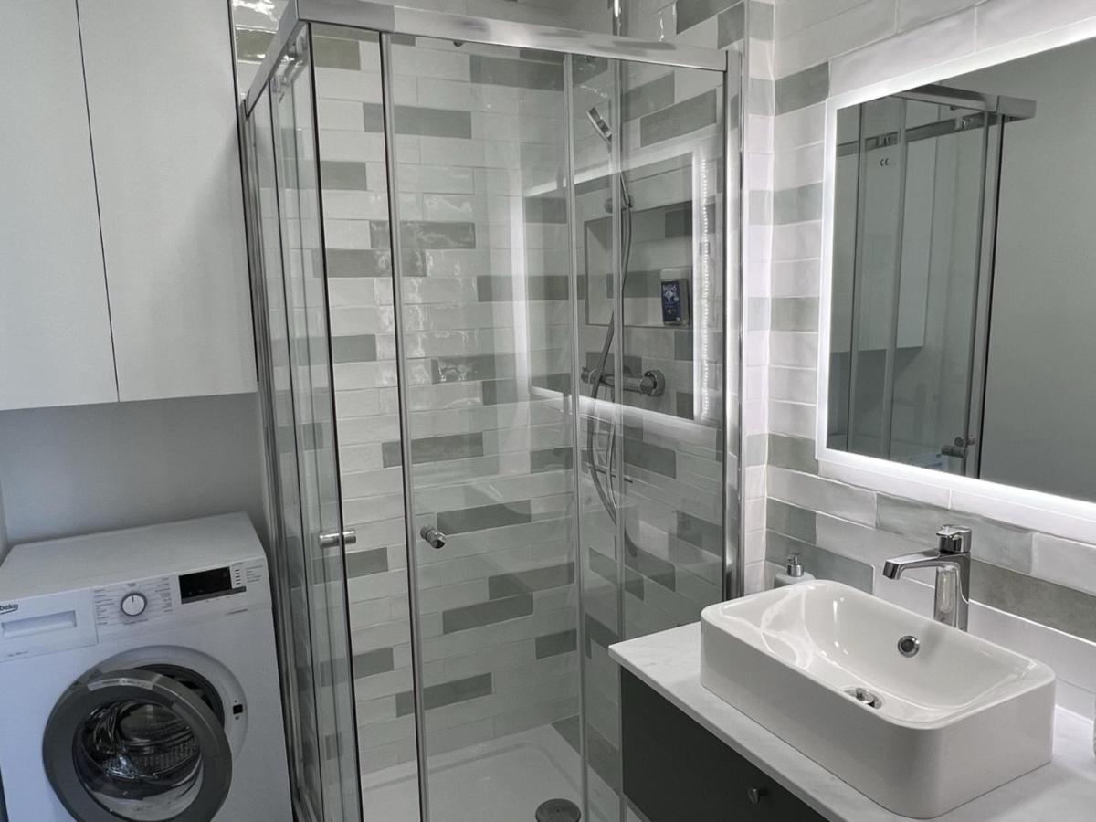 Cabourg : Duplex Renove 2 Pieces, Acces Direct Plage, Fibre, Parking, Cuisine Equipee, 4 Pers. - Fr-1-487-351 Екстер'єр фото